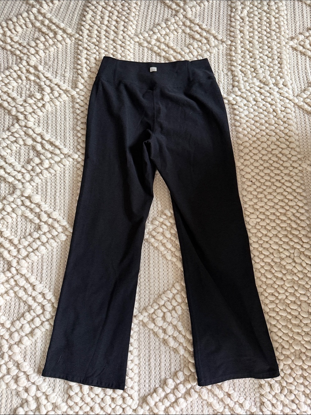 Vuori Black Straight-Leg Women's leggings